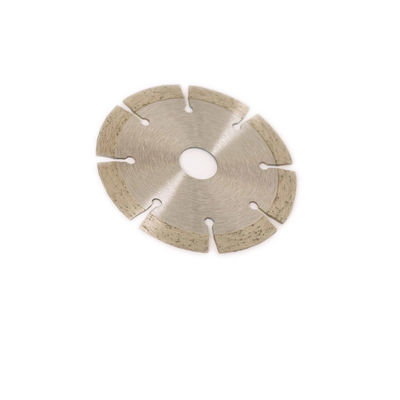 Wysokiej jakości 4,5 cala 105 × 1,2 / 1,8 × 10 × 20 × 8T Betonowe ostrze diamentowe Hot Press do ogólnego zastosowania, kamienia i betonu