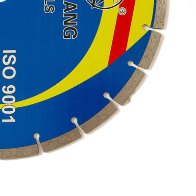 Prasa na gorąco 350 × 2,2 / 3,2 × 10 × 25,4 × 24T spiekany segmentowy diament do ostrza granitu, marmuru, betonu i cegły