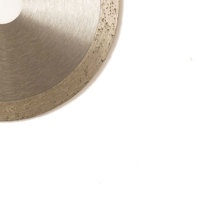 wysokiej jakości 5 cali 125 × 1,2 / 1,8 × 10 × 22,23 mm Ciągłe diamentowe ostrze do ogólnego zastosowania, ceramiki, marmuru i betonu