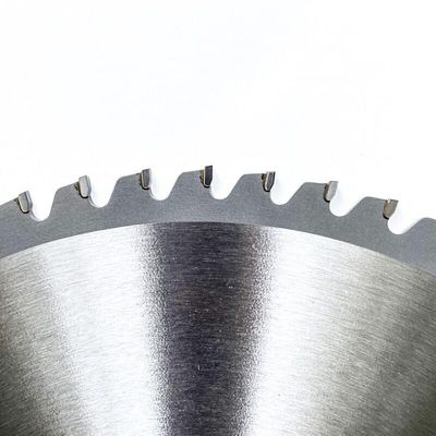 Wysokiej jakości ostrze tarczowe 254*1,8/2,5*15,88*40T TCT o dokładnym kącie do cięcia drewna lub aluminium